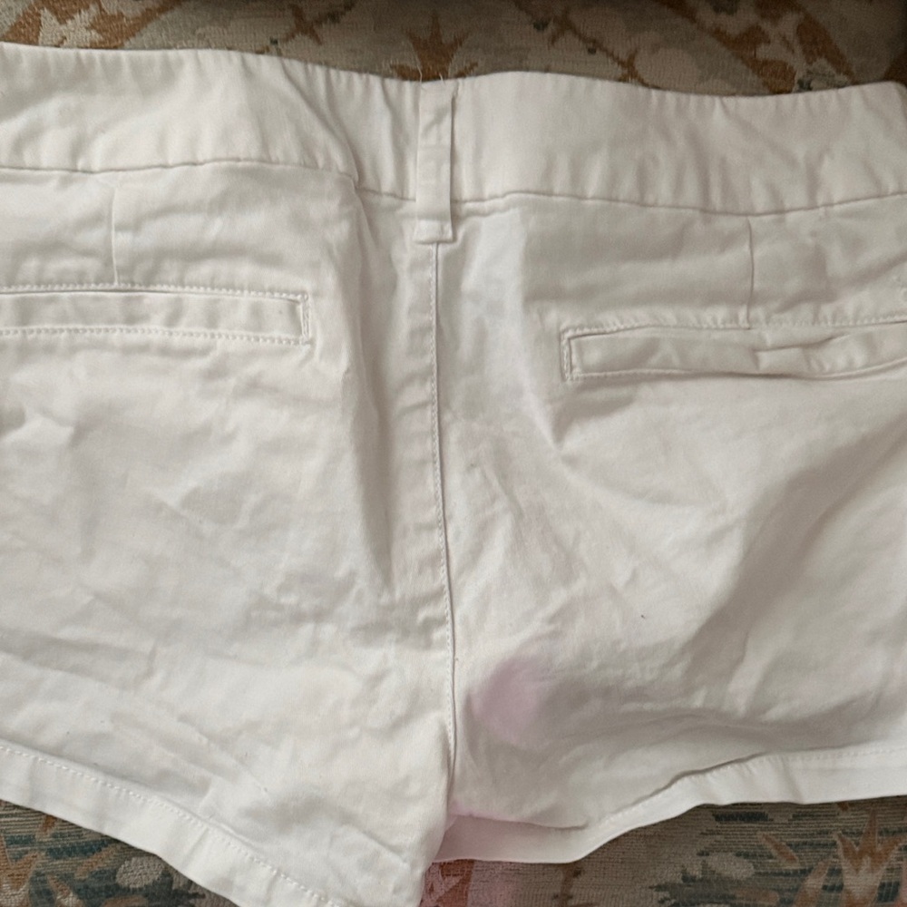 American Eagle Outfitters Women's White High Waist Shorts - Picture 4 of 4